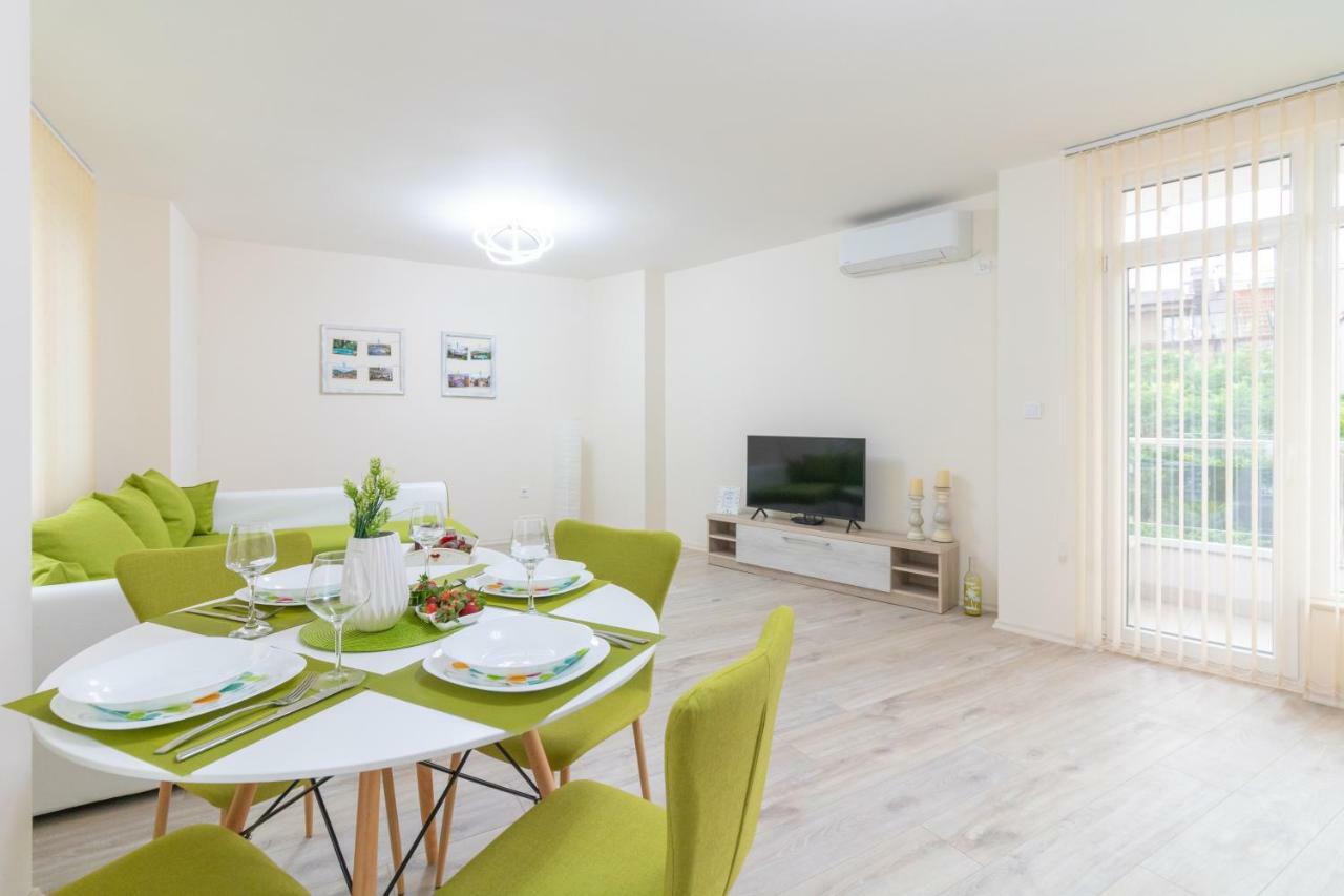 Domus Apartments Grand بلوفديف المظهر الخارجي الصورة