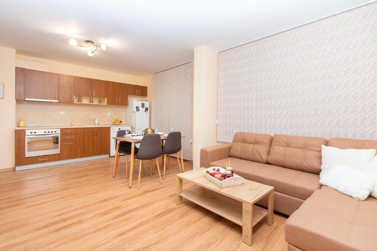 Domus Apartments Grand بلوفديف المظهر الخارجي الصورة