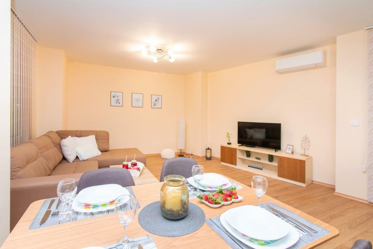 Domus Apartments Grand بلوفديف المظهر الخارجي الصورة